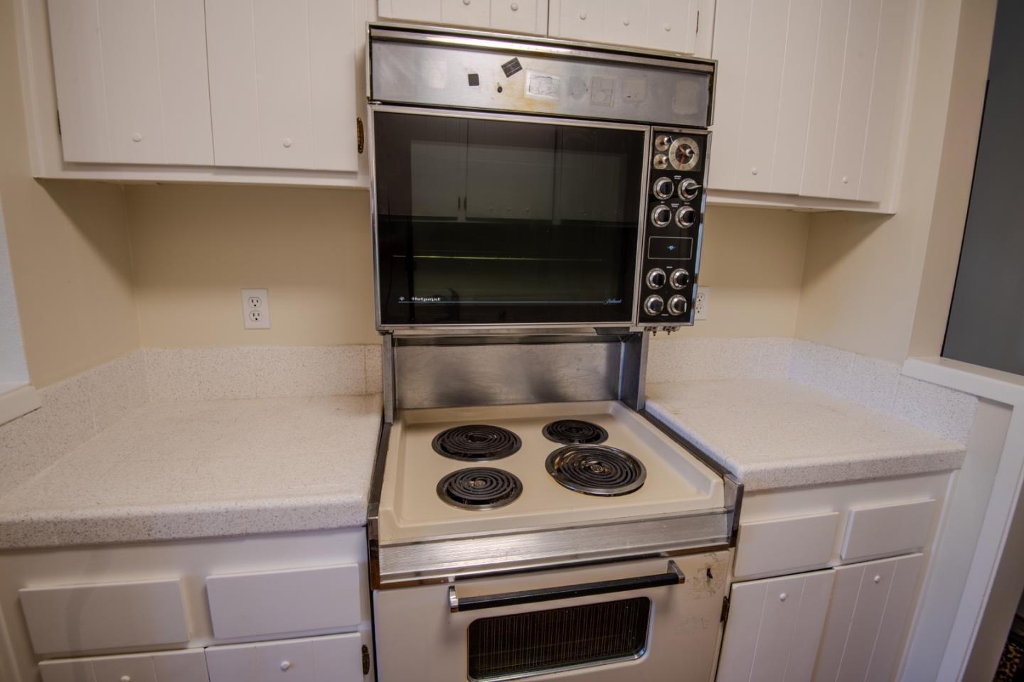 Detail Gallery Image 7 of 25 For 3350 La Mesa Dr #9,  San Carlos,  CA 94070 - 2 Beds | 2 Baths