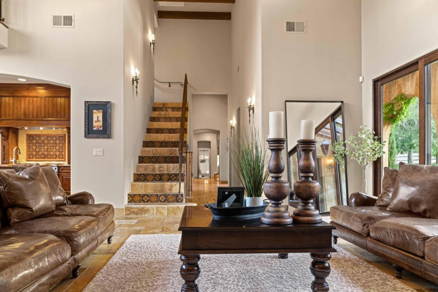 Detail Gallery Image 16 of 100 For 12220 Heritage Way, Gilroy,  CA 95020 - 5 Beds | 3/2 Baths