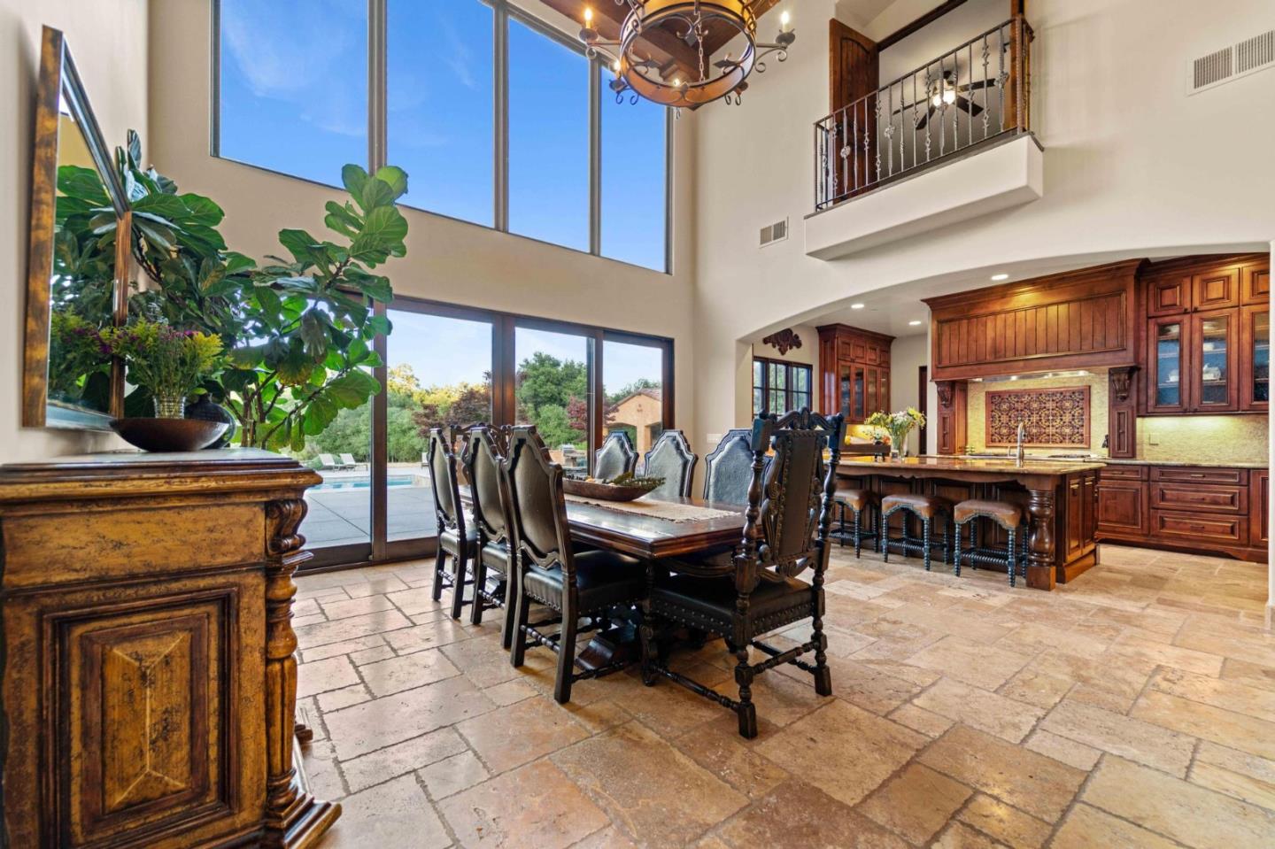 Detail Gallery Image 17 of 100 For 12220 Heritage Way, Gilroy,  CA 95020 - 5 Beds | 3/2 Baths