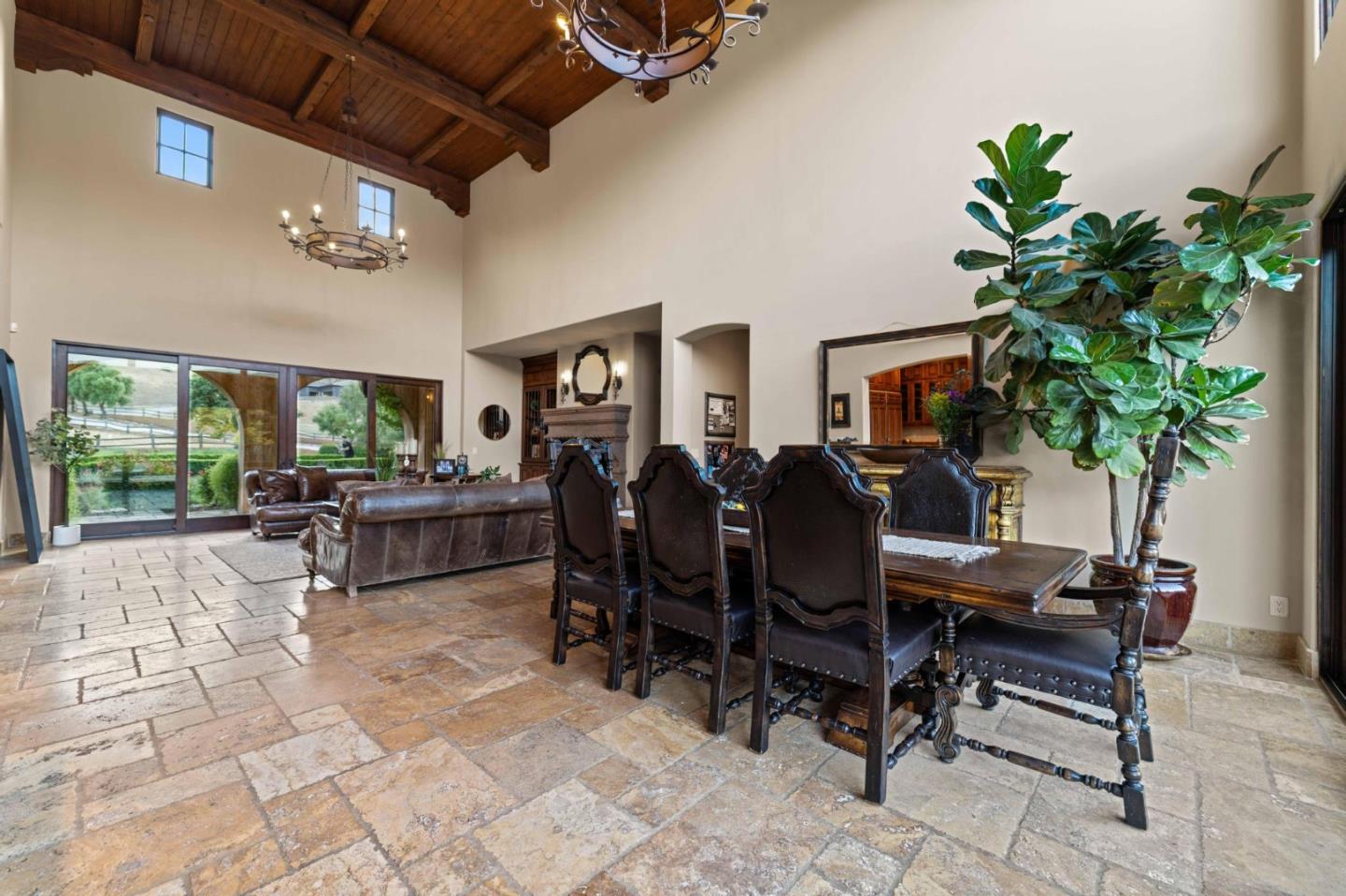 Detail Gallery Image 27 of 100 For 12220 Heritage Way, Gilroy,  CA 95020 - 5 Beds | 3/2 Baths