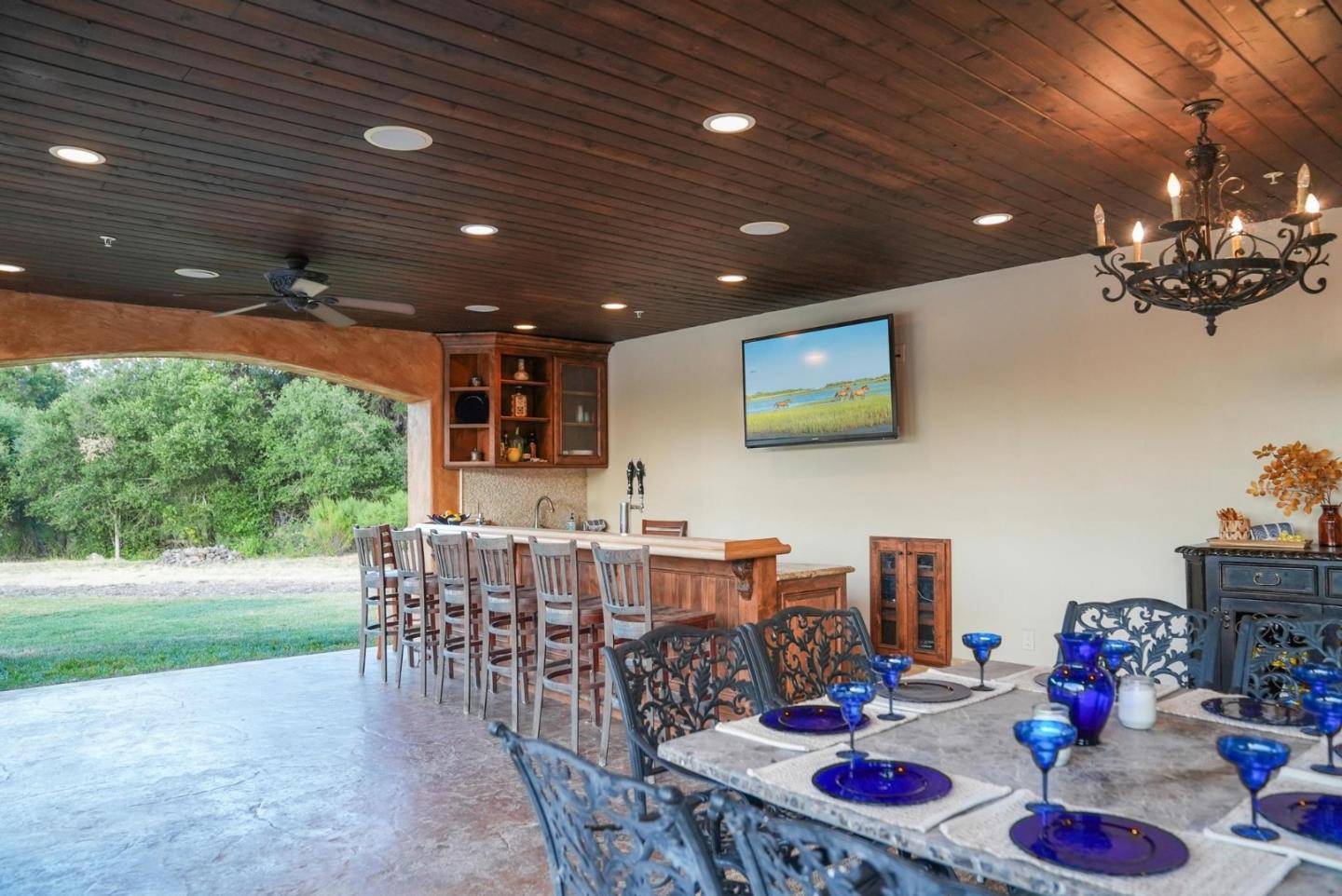 Detail Gallery Image 84 of 100 For 12220 Heritage Way, Gilroy,  CA 95020 - 5 Beds | 3/2 Baths