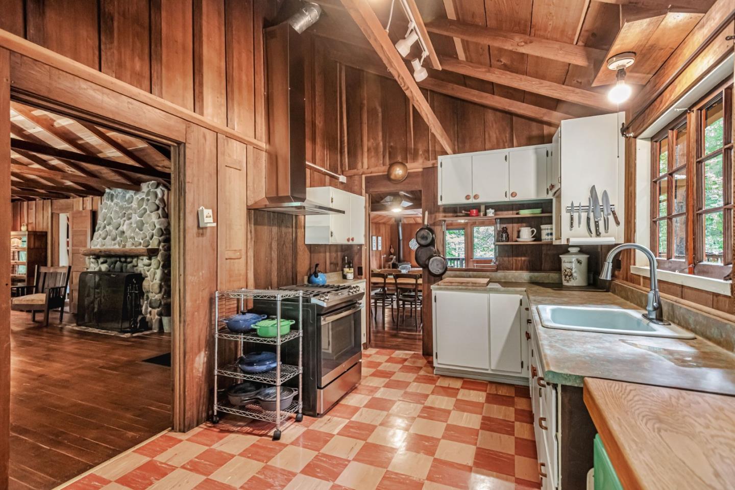 Detail Gallery Image 8 of 37 For 855 Dearborn Park Rd, Pescadero,  CA 94060 - 2 Beds | 1 Baths