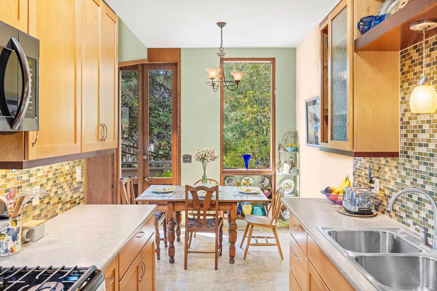 Detail Gallery Image 12 of 40 For 3405 Rio Rd, Carmel,  CA 93923 - 2 Beds | 2/1 Baths