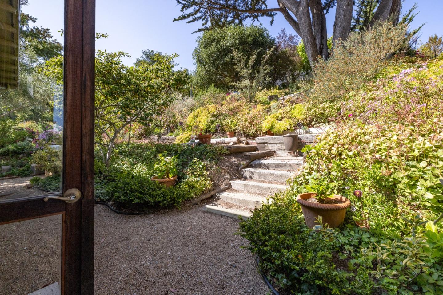 Detail Gallery Image 15 of 40 For 3405 Rio Rd, Carmel,  CA 93923 - 2 Beds | 2/1 Baths