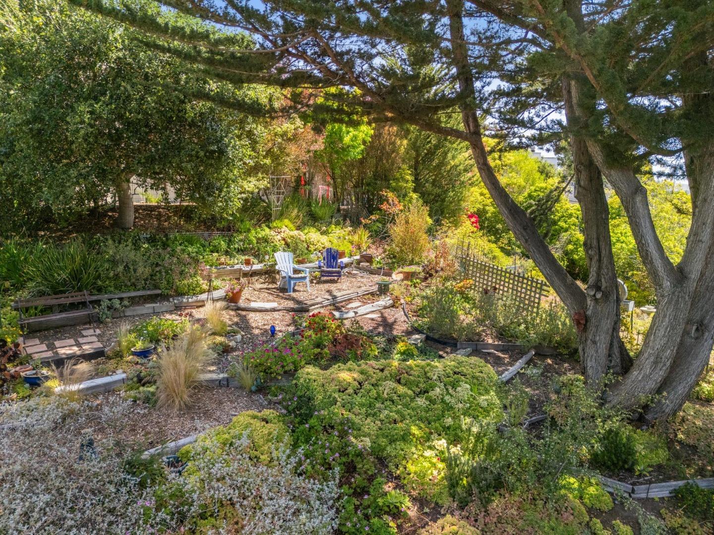 Detail Gallery Image 34 of 40 For 3405 Rio Rd, Carmel,  CA 93923 - 2 Beds | 2/1 Baths