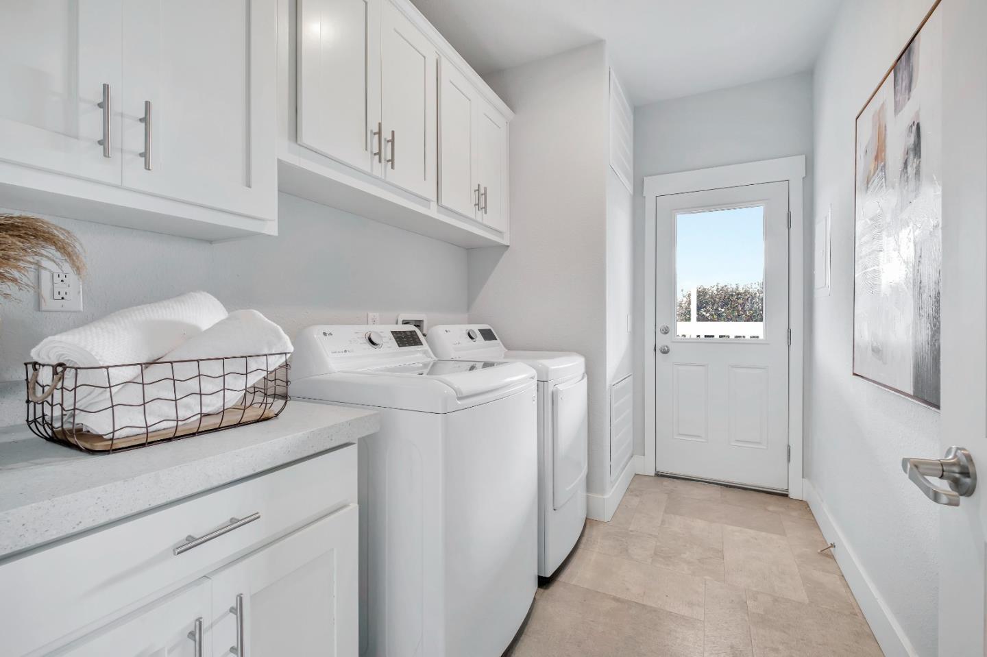 Detail Gallery Image 27 of 49 For 144 Holm Rd #5,  Watsonville,  CA 95076 - 3 Beds | 2 Baths