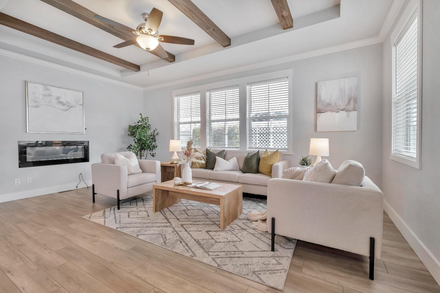 Detail Gallery Image 7 of 49 For 144 Holm Rd #5,  Watsonville,  CA 95076 - 3 Beds | 2 Baths