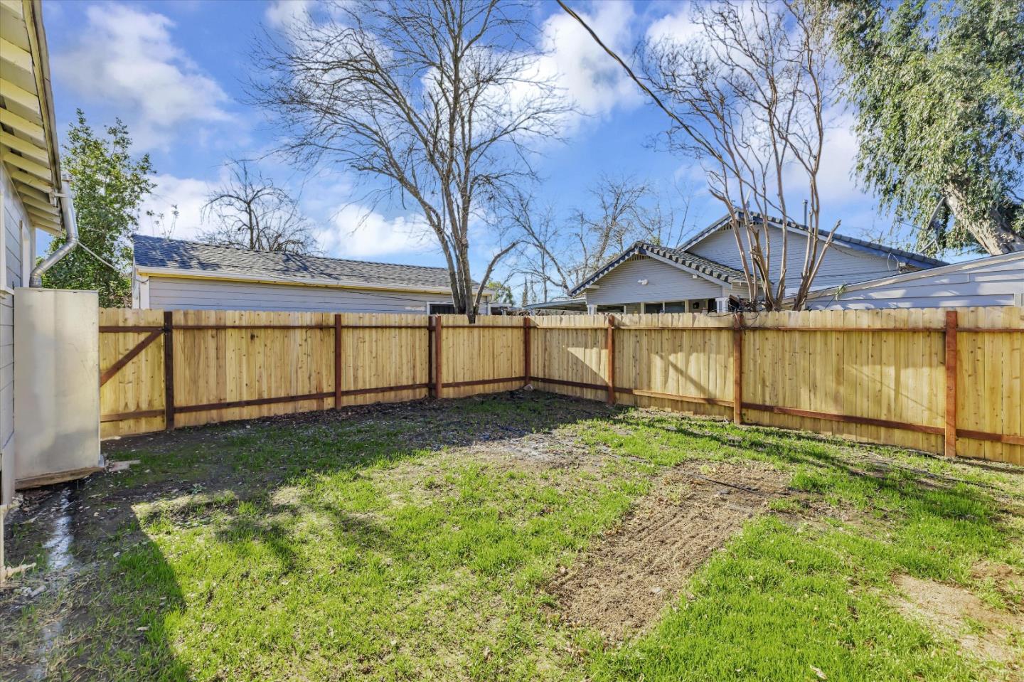 Detail Gallery Image 20 of 24 For 2343 Erickson St, Sacramento,  CA 95815 - – Beds | – Baths