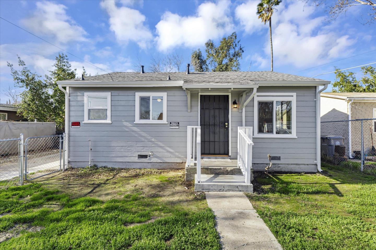 Detail Gallery Image 4 of 24 For 2343 Erickson St, Sacramento,  CA 95815 - – Beds | – Baths