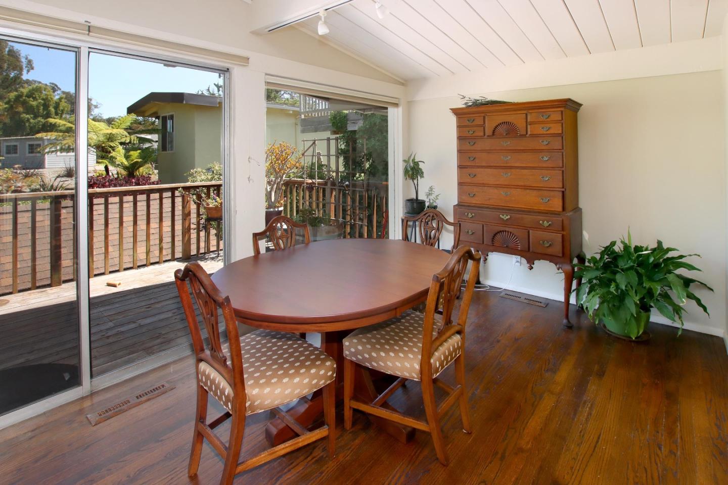 Detail Gallery Image 12 of 38 For 620 Rio Del Mar Blvd, Aptos,  CA 95003 - 4 Beds | 3 Baths