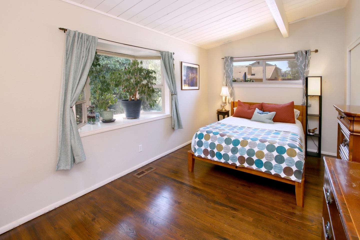 Detail Gallery Image 13 of 38 For 620 Rio Del Mar Blvd, Aptos,  CA 95003 - 4 Beds | 3 Baths