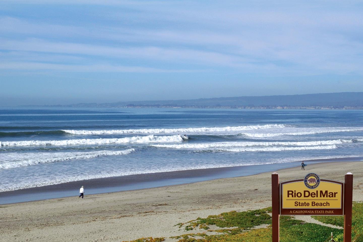 Detail Gallery Image 2 of 38 For 620 Rio Del Mar Blvd, Aptos,  CA 95003 - 4 Beds | 3 Baths