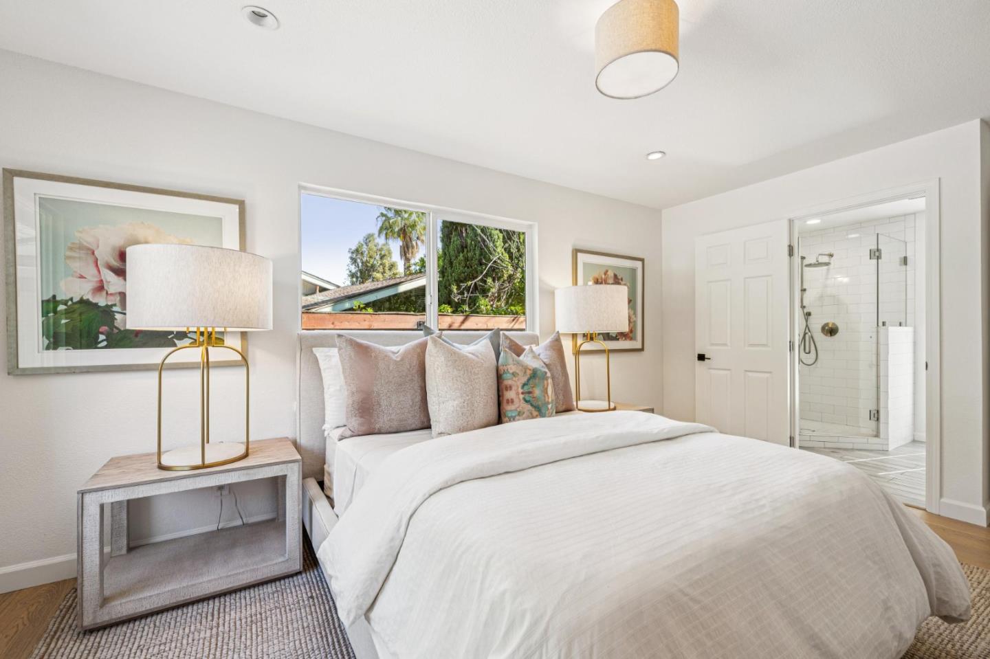 Detail Gallery Image 26 of 54 For 822 Mesa Ct, Palo Alto,  CA 94306 - 5 Beds | 3/1 Baths