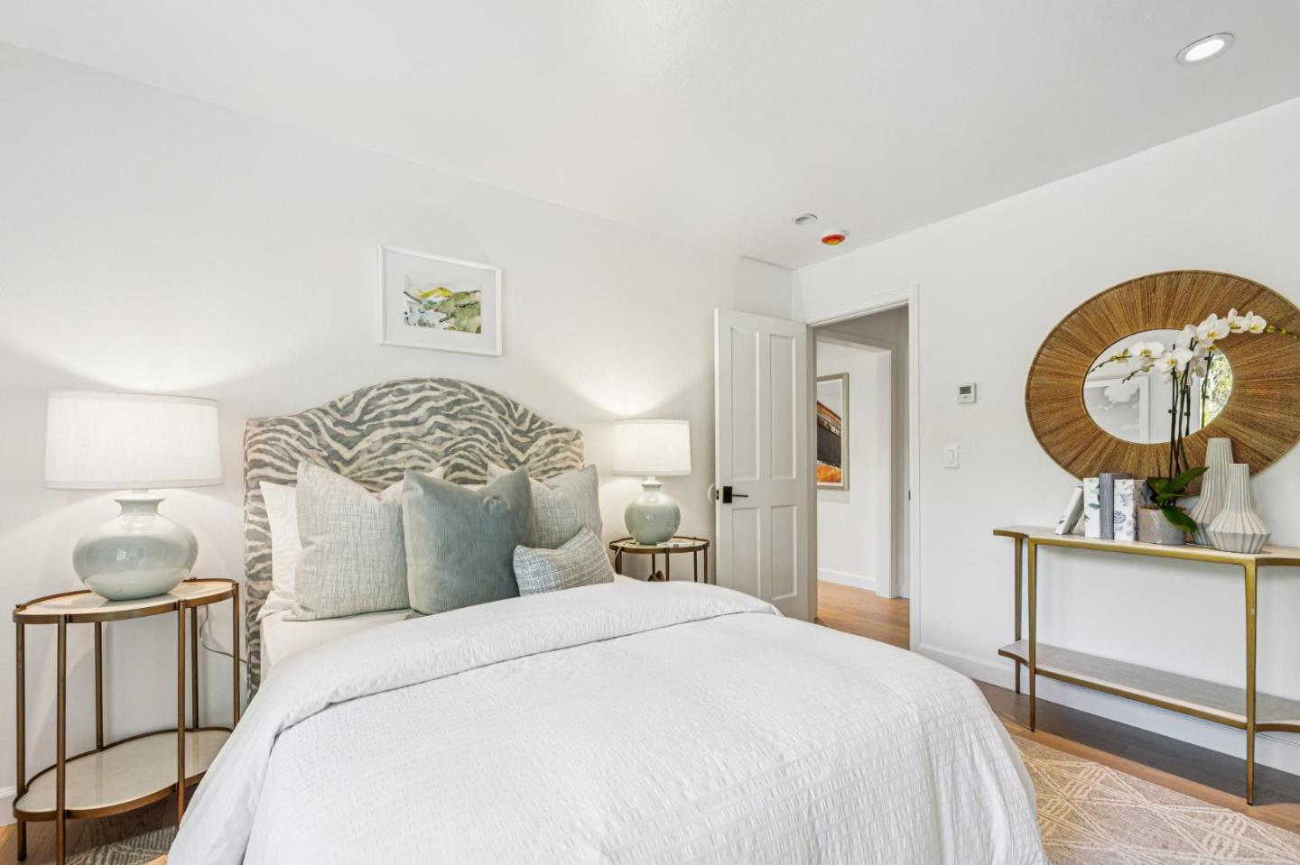 Detail Gallery Image 33 of 54 For 822 Mesa Ct, Palo Alto,  CA 94306 - 5 Beds | 3/1 Baths