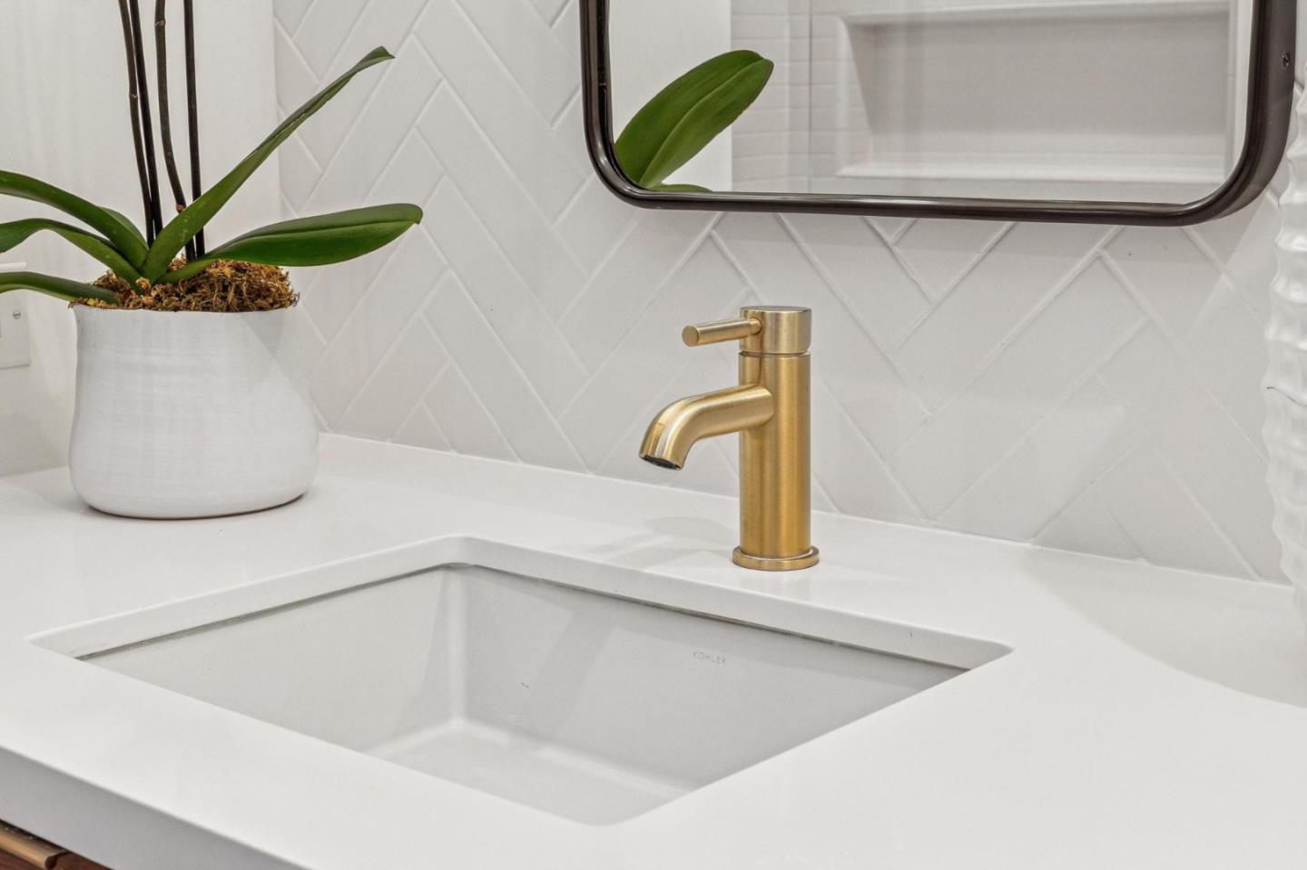 Detail Gallery Image 35 of 54 For 822 Mesa Ct, Palo Alto,  CA 94306 - 5 Beds | 3/1 Baths