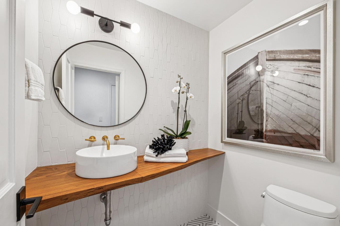 Detail Gallery Image 37 of 54 For 822 Mesa Ct, Palo Alto,  CA 94306 - 5 Beds | 3/1 Baths
