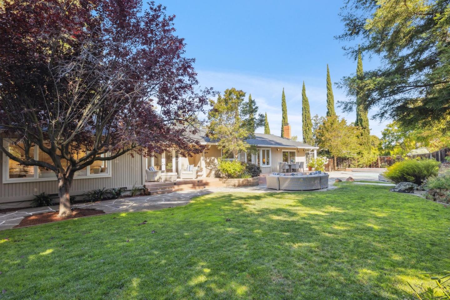 Detail Gallery Image 43 of 54 For 822 Mesa Ct, Palo Alto,  CA 94306 - 5 Beds | 3/1 Baths