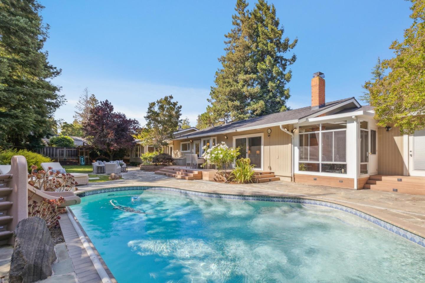 Detail Gallery Image 46 of 54 For 822 Mesa Ct, Palo Alto,  CA 94306 - 5 Beds | 3/1 Baths