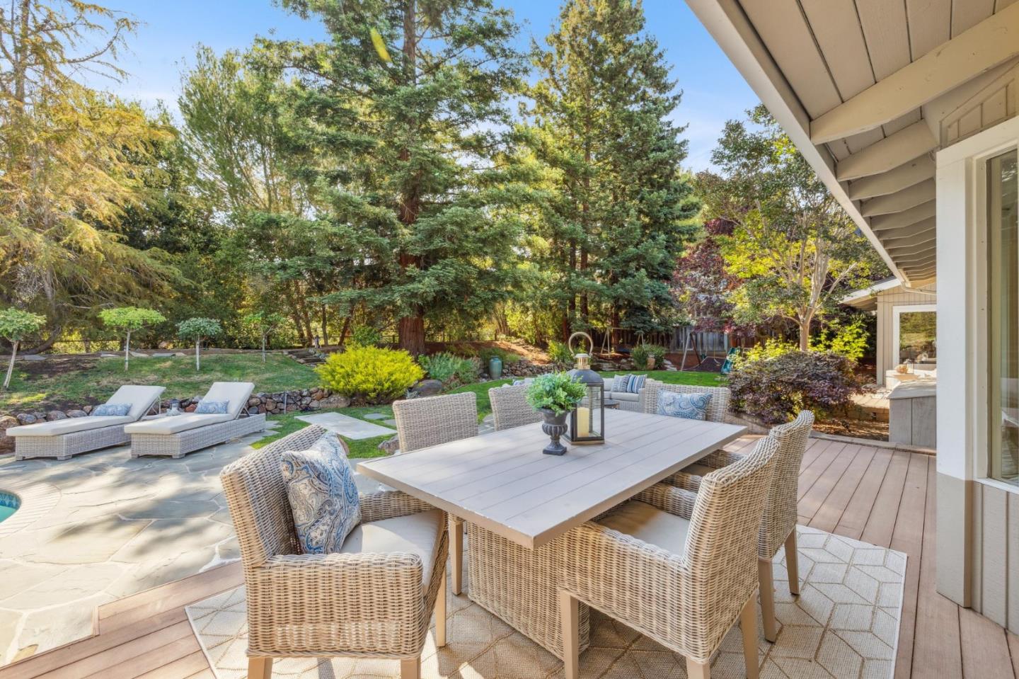 Detail Gallery Image 48 of 54 For 822 Mesa Ct, Palo Alto,  CA 94306 - 5 Beds | 3/1 Baths
