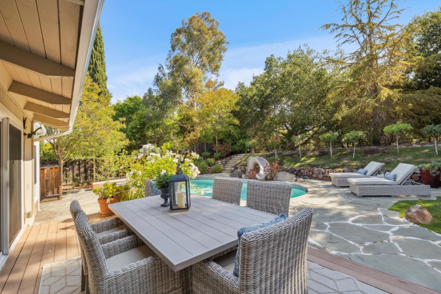 Detail Gallery Image 49 of 54 For 822 Mesa Ct, Palo Alto,  CA 94306 - 5 Beds | 3/1 Baths