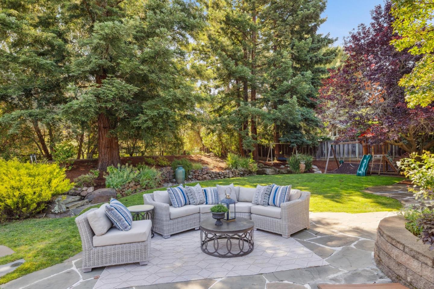 Detail Gallery Image 52 of 54 For 822 Mesa Ct, Palo Alto,  CA 94306 - 5 Beds | 3/1 Baths