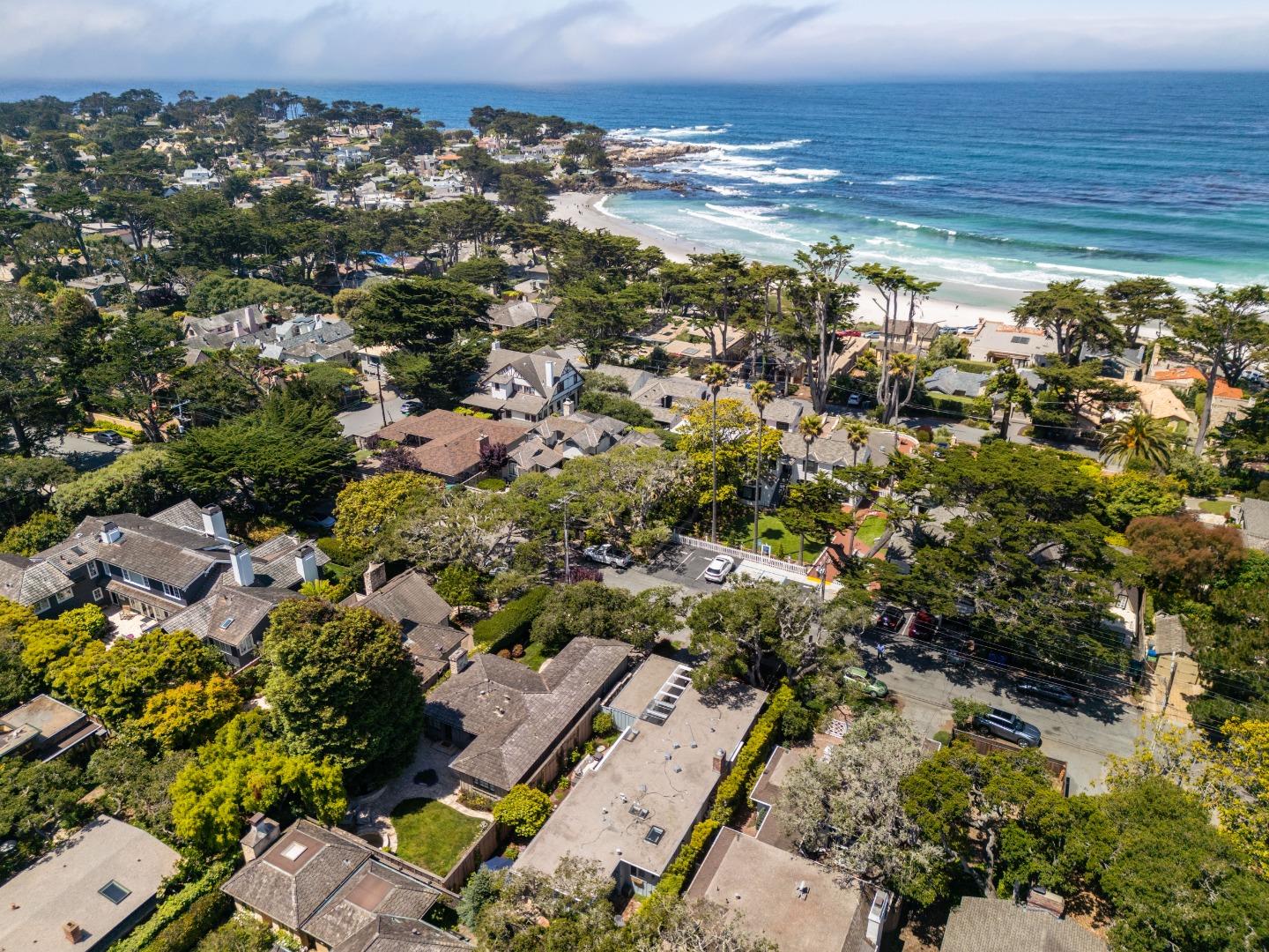 Detail Gallery Image 3 of 30 For 0 Carmelo 5 Se of 12th, Carmel,  CA 93921 - 2 Beds | 2 Baths