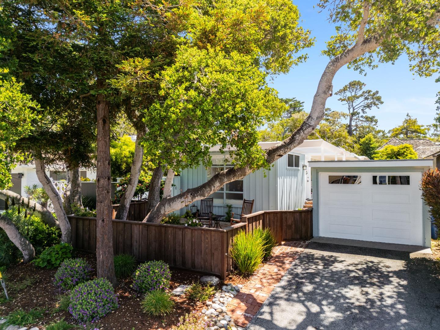 Detail Gallery Image 4 of 30 For 0 Carmelo 5 Se of 12th, Carmel,  CA 93921 - 2 Beds | 2 Baths