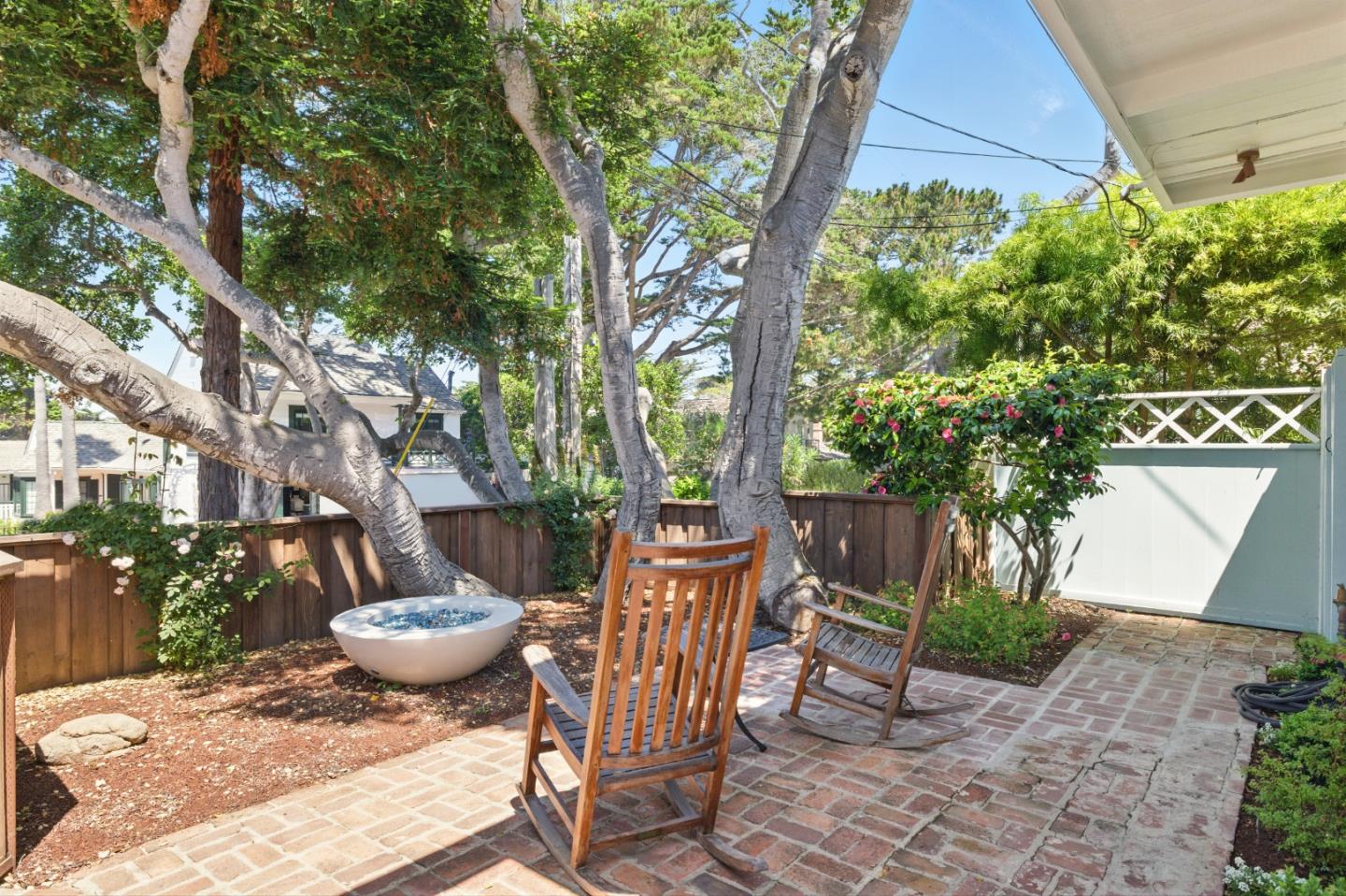 Detail Gallery Image 5 of 30 For 0 Carmelo 5 Se of 12th, Carmel,  CA 93921 - 2 Beds | 2 Baths