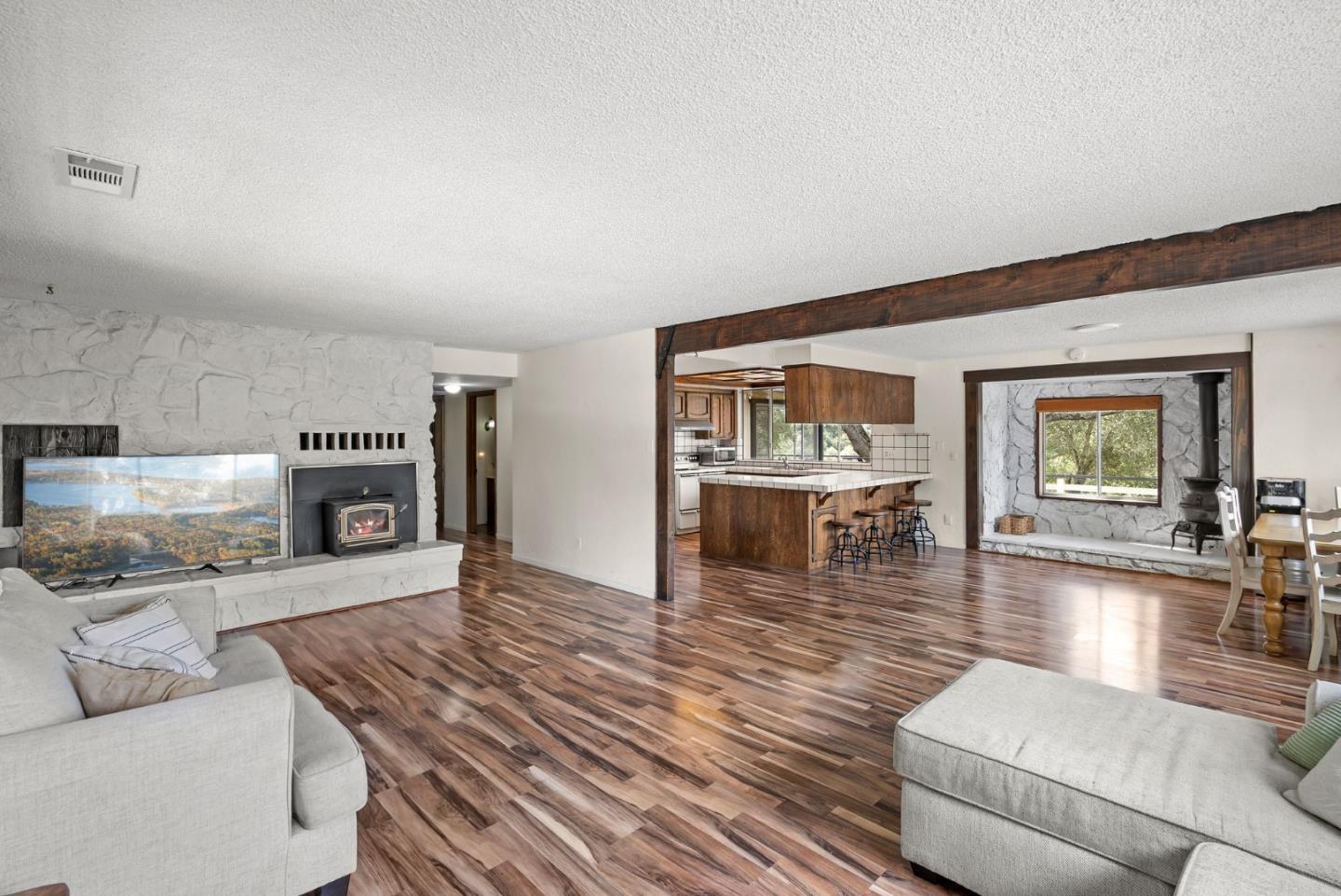 Detail Gallery Image 11 of 50 For 340 Hillside Rd, San Juan Bautista,  CA 95045 - 4 Beds | 3 Baths