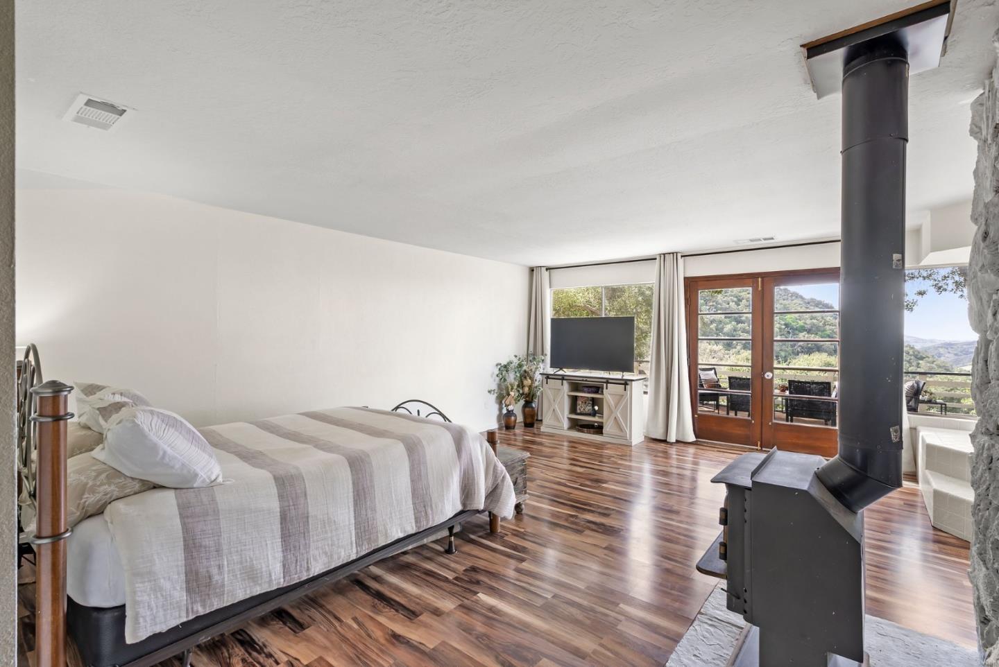 Detail Gallery Image 13 of 50 For 340 Hillside Rd, San Juan Bautista,  CA 95045 - 4 Beds | 3 Baths