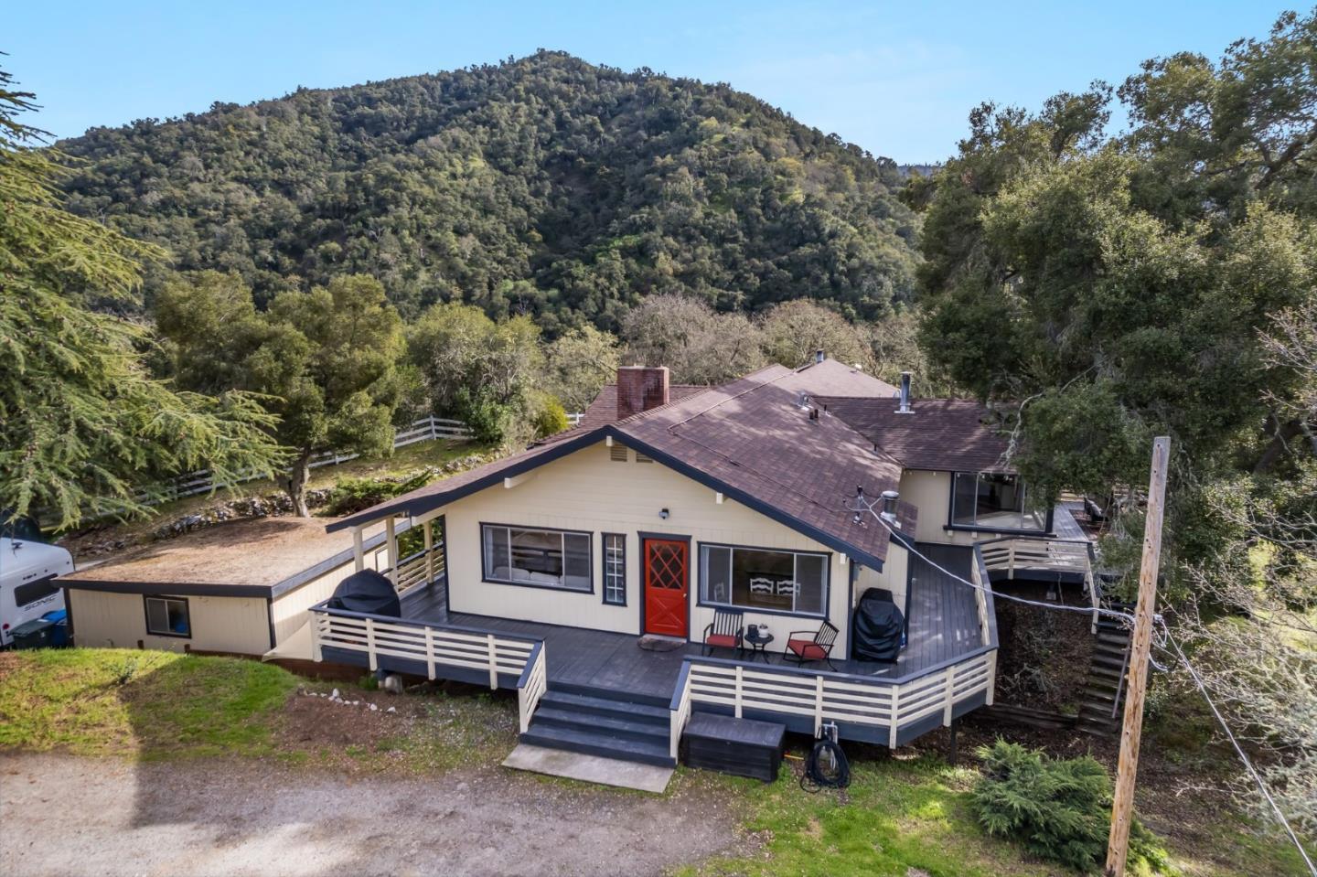 Detail Gallery Image 4 of 50 For 340 Hillside Rd, San Juan Bautista,  CA 95045 - 4 Beds | 3 Baths