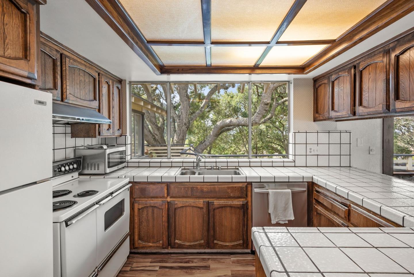Detail Gallery Image 9 of 50 For 340 Hillside Rd, San Juan Bautista,  CA 95045 - 4 Beds | 3 Baths