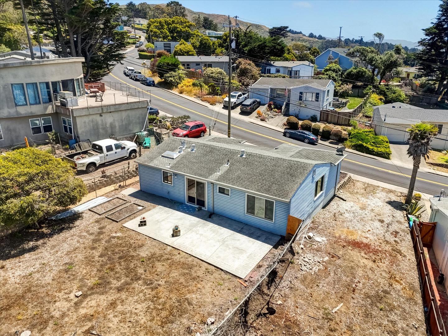 Detail Gallery Image 11 of 51 For 331 Manor Dr, Pacifica,  CA 94044 - 3 Beds | 1 Baths