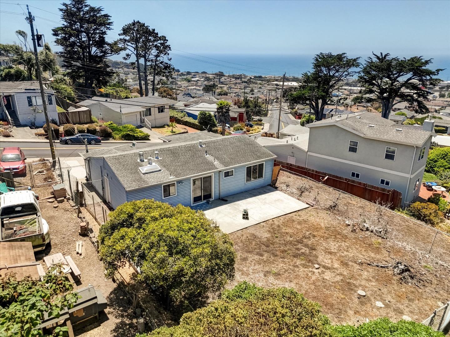 Detail Gallery Image 17 of 51 For 331 Manor Dr, Pacifica,  CA 94044 - 3 Beds | 1 Baths