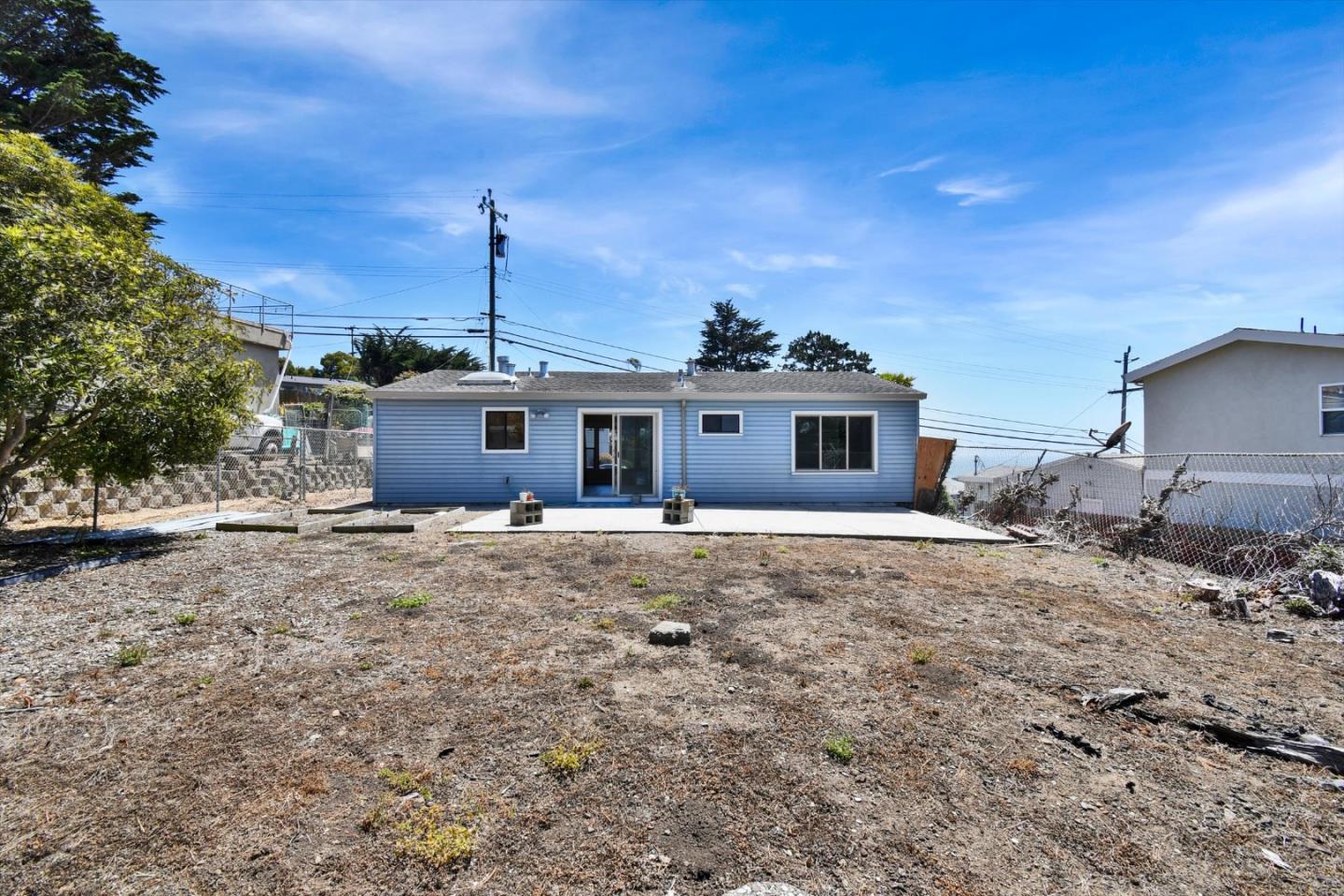 Detail Gallery Image 22 of 51 For 331 Manor Dr, Pacifica,  CA 94044 - 3 Beds | 1 Baths