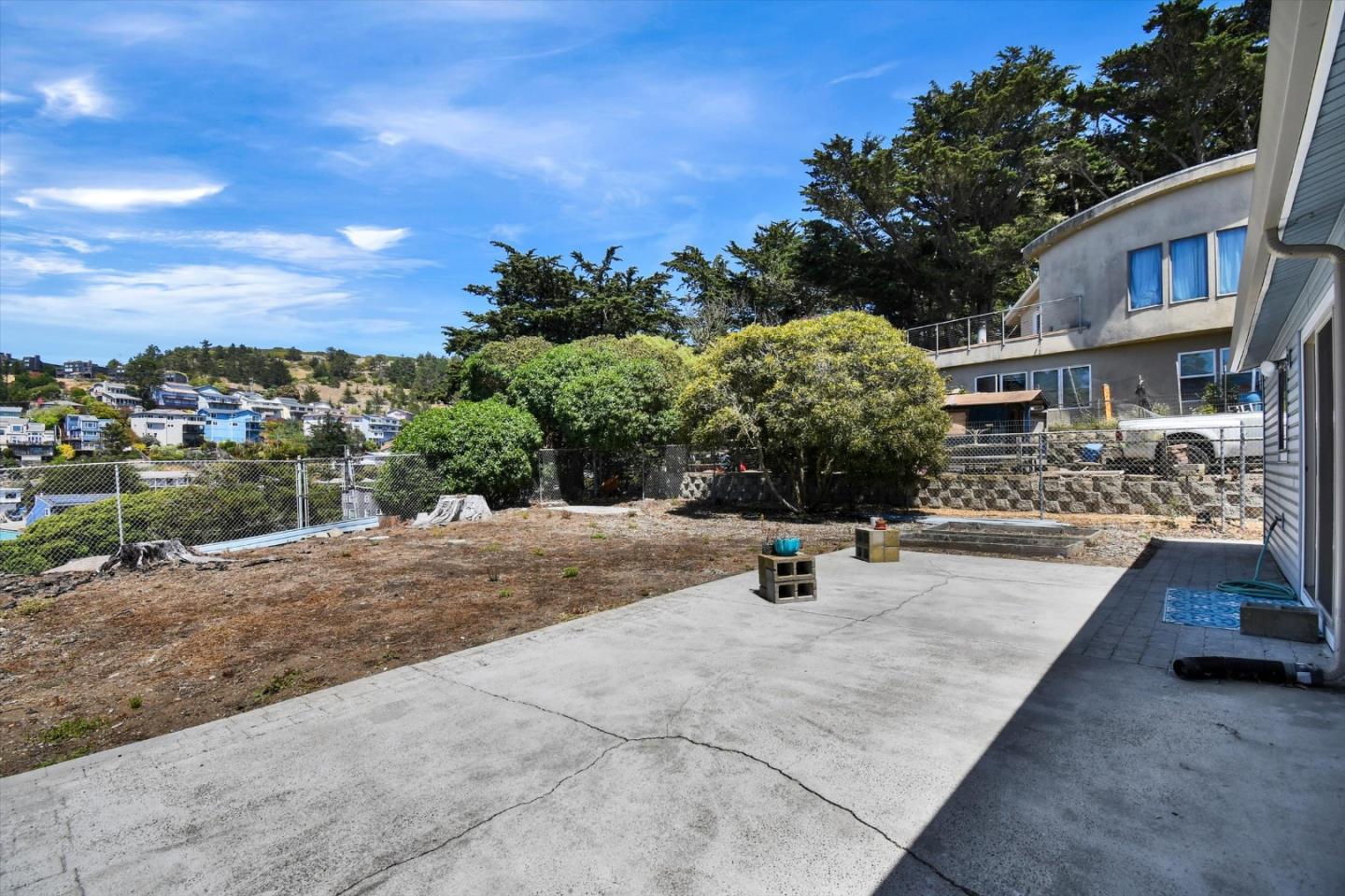 Detail Gallery Image 23 of 51 For 331 Manor Dr, Pacifica,  CA 94044 - 3 Beds | 1 Baths