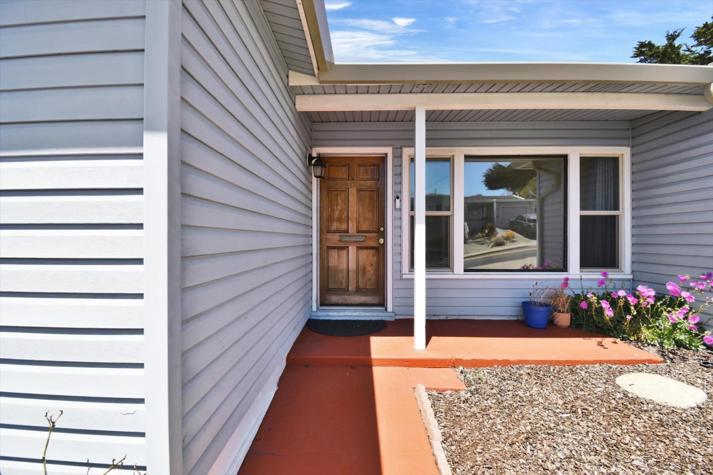 Detail Gallery Image 25 of 51 For 331 Manor Dr, Pacifica,  CA 94044 - 3 Beds | 1 Baths
