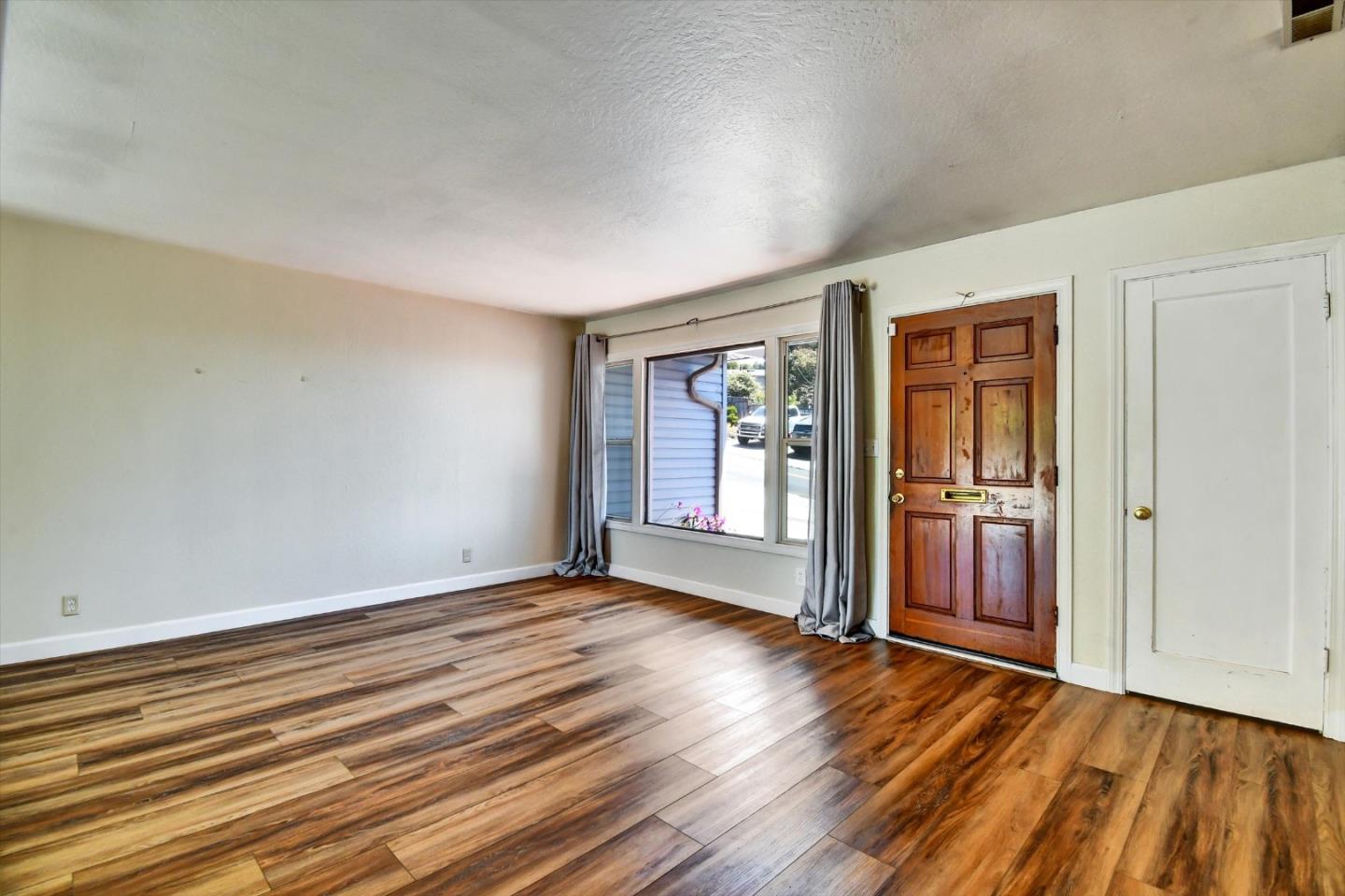 Detail Gallery Image 26 of 51 For 331 Manor Dr, Pacifica,  CA 94044 - 3 Beds | 1 Baths
