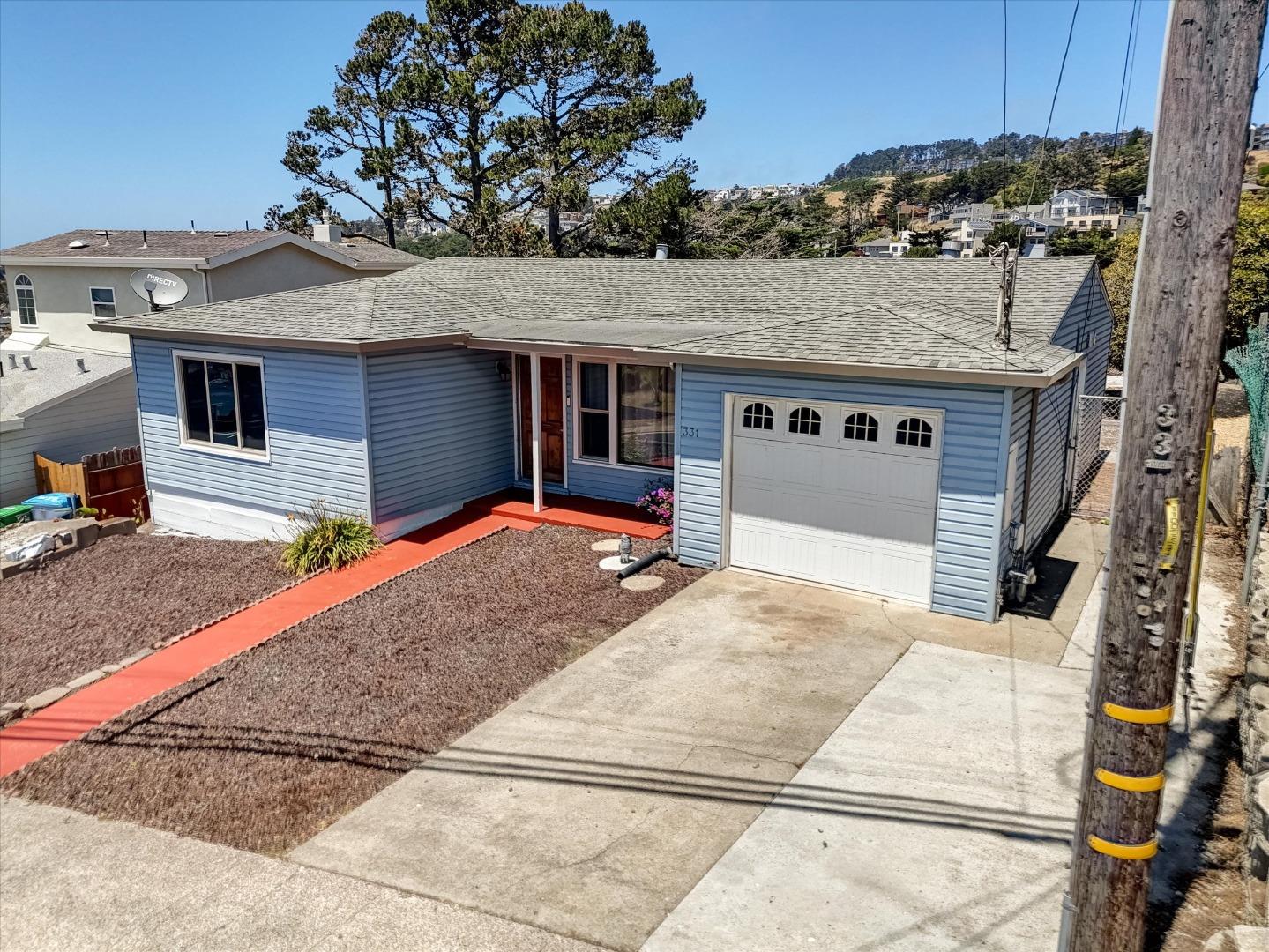 Detail Gallery Image 3 of 51 For 331 Manor Dr, Pacifica,  CA 94044 - 3 Beds | 1 Baths