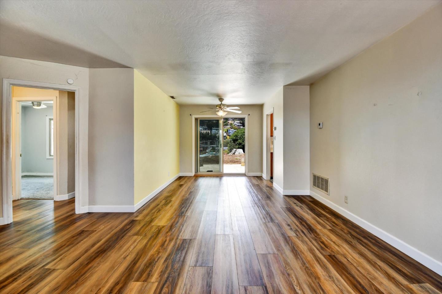Detail Gallery Image 30 of 51 For 331 Manor Dr, Pacifica,  CA 94044 - 3 Beds | 1 Baths