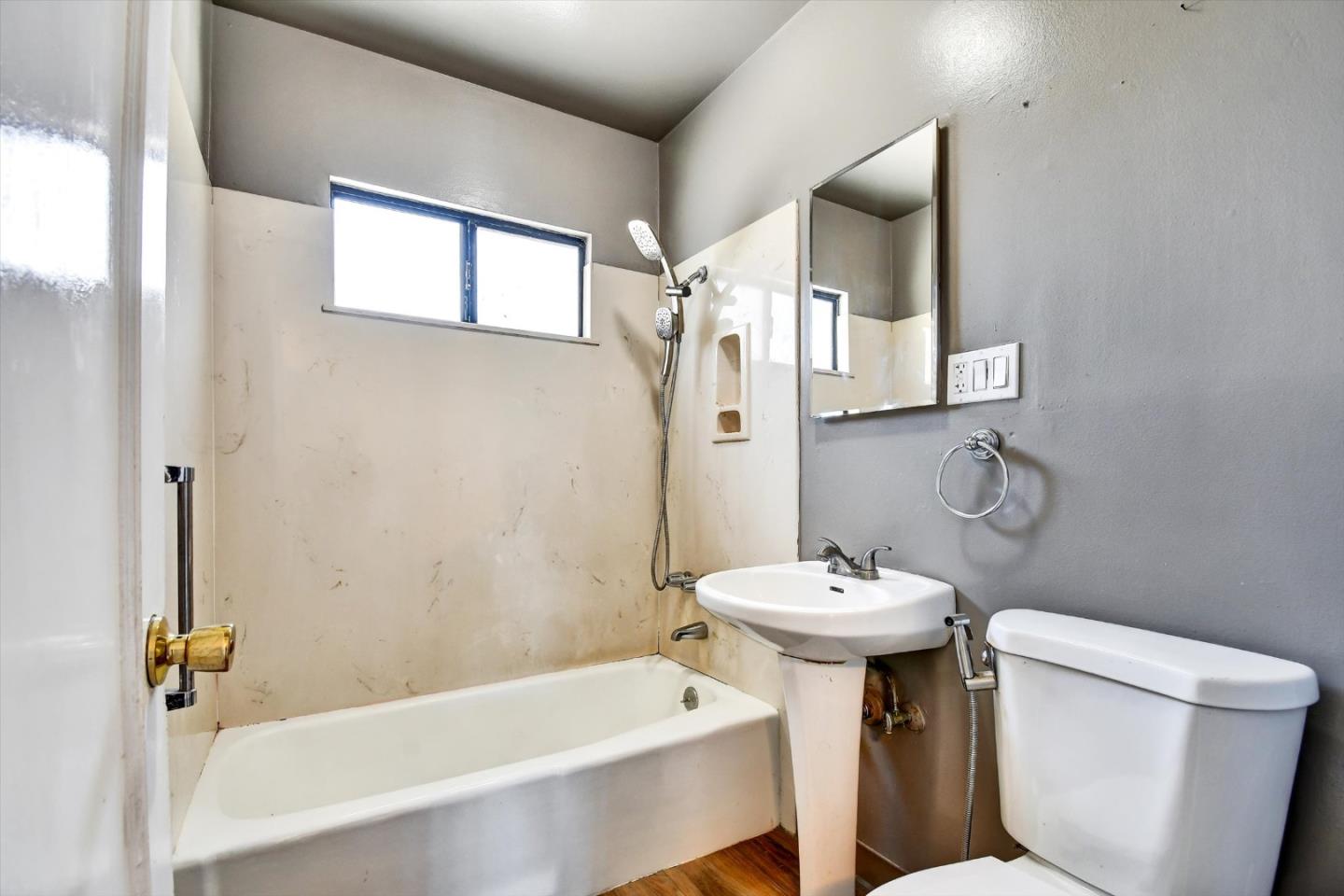 Detail Gallery Image 47 of 51 For 331 Manor Dr, Pacifica,  CA 94044 - 3 Beds | 1 Baths