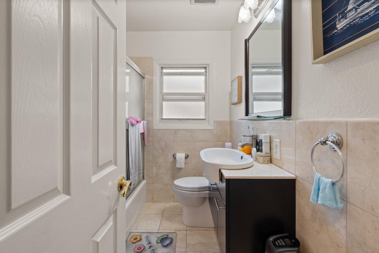Detail Gallery Image 16 of 38 For 222 Georgia Ave, San Bruno,  CA 94066 - 3 Beds | 2 Baths