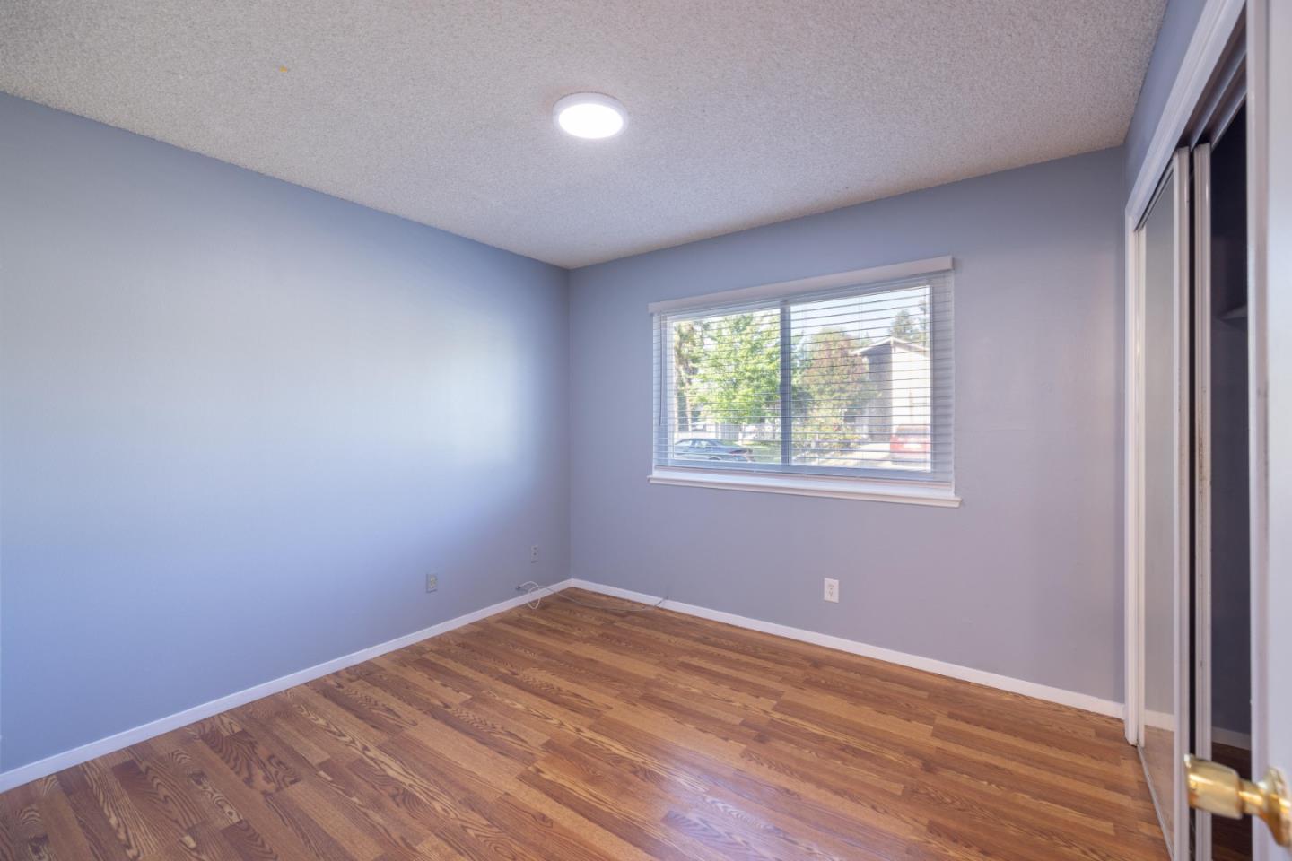 Detail Gallery Image 5 of 13 For 6862 Westchester Way, Citrus Heights,  CA 95621 - 3 Beds | 2 Baths