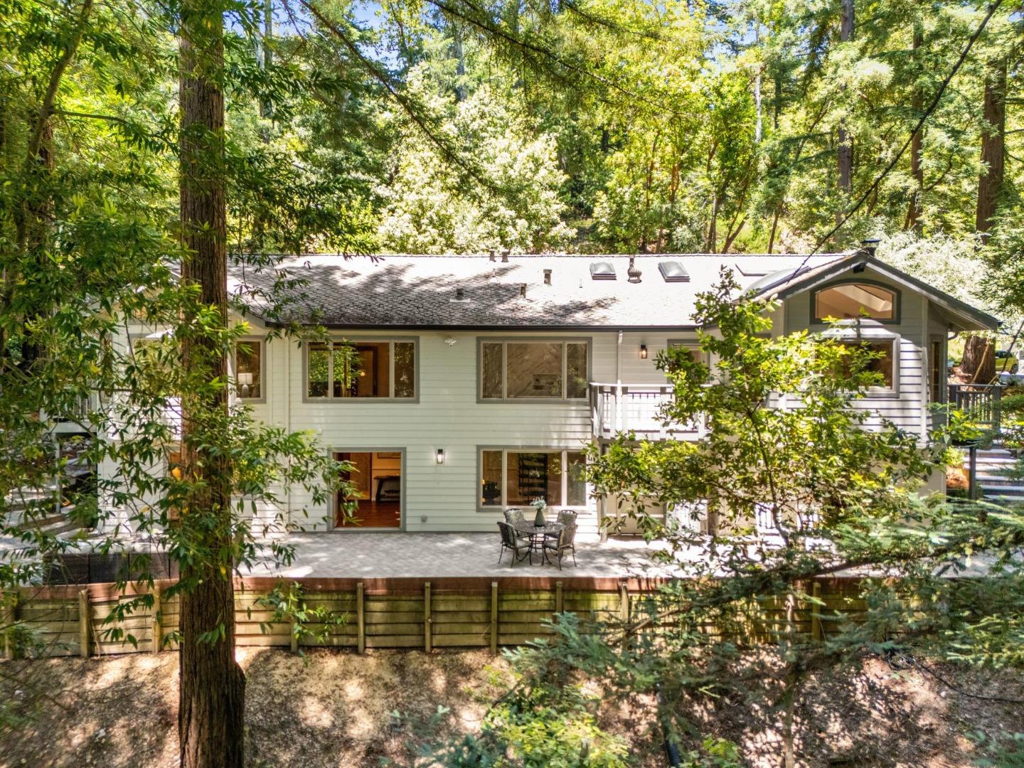 Detail Gallery Image 13 of 105 For 23110 Old Santa Cruz Hwy, Los Gatos,  CA 95033 - 4 Beds | 3 Baths