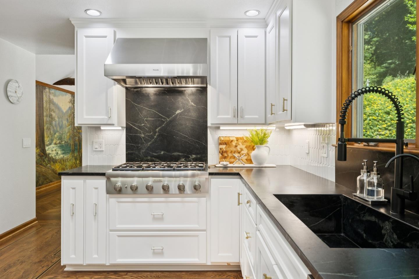 Detail Gallery Image 25 of 105 For 23110 Old Santa Cruz Hwy, Los Gatos,  CA 95033 - 4 Beds | 3 Baths