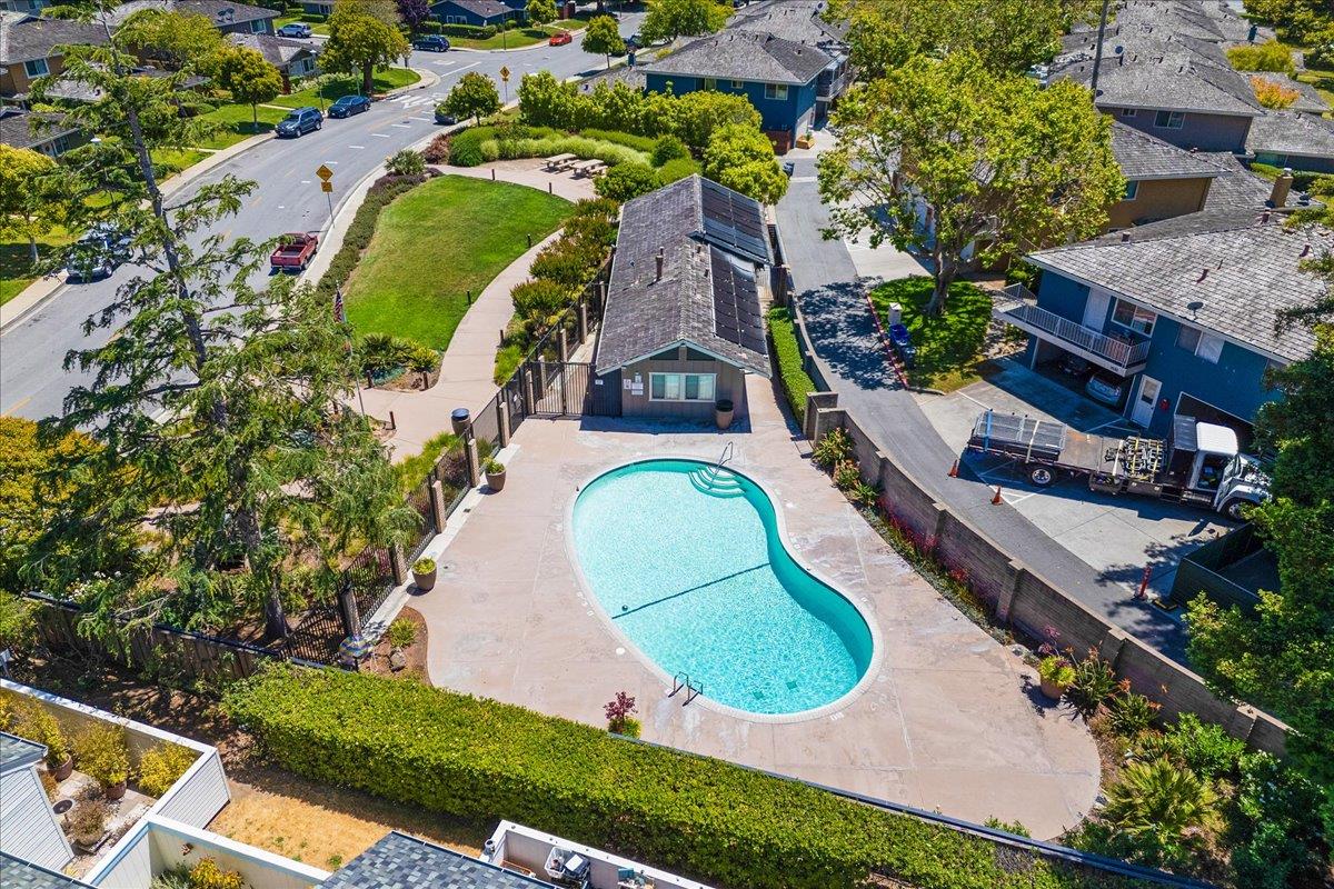 Detail Gallery Image 14 of 16 For 1415 Ruby Ct #1,  Capitola,  CA 95010 - 2 Beds | 1 Baths