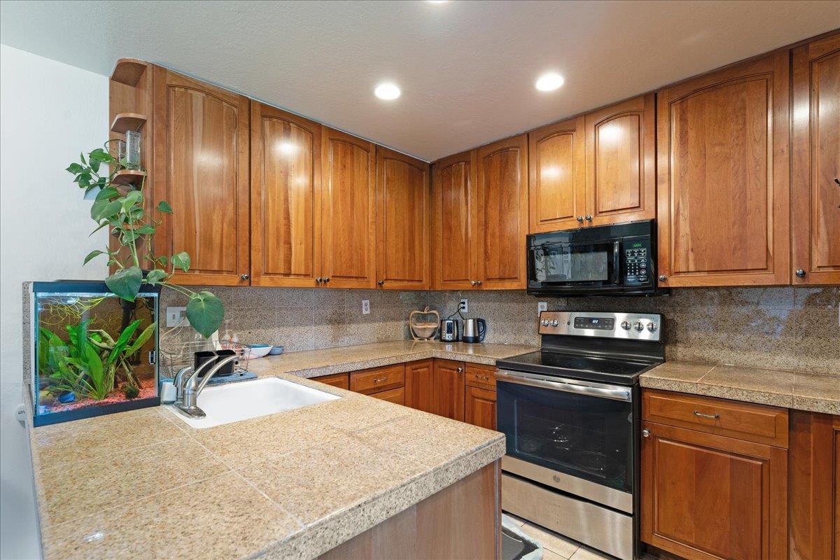 Detail Gallery Image 5 of 16 For 1415 Ruby Ct #1,  Capitola,  CA 95010 - 2 Beds | 1 Baths
