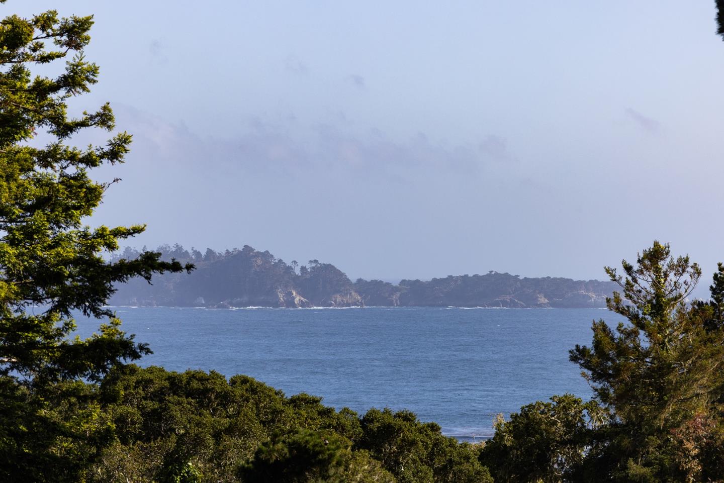 Detail Gallery Image 12 of 20 For 1522 Riata Rd, Pebble Beach,  CA 93953 - 4 Beds | 4/1 Baths