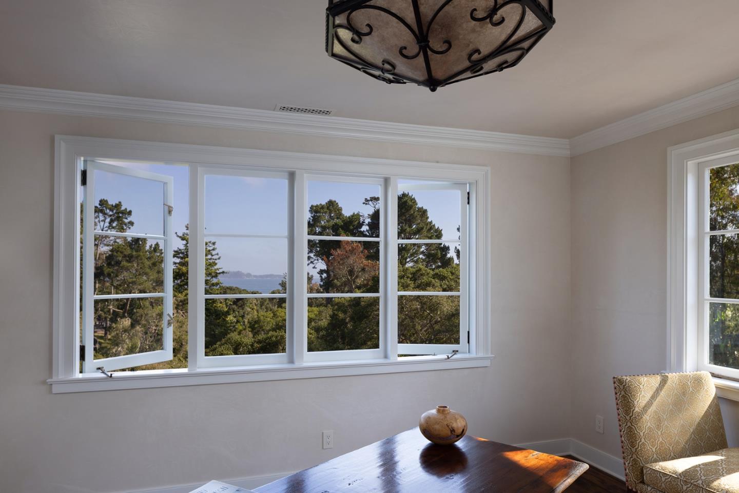 Detail Gallery Image 13 of 20 For 1522 Riata Rd, Pebble Beach,  CA 93953 - 4 Beds | 4/1 Baths