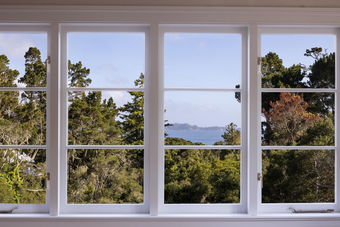 Detail Gallery Image 14 of 20 For 1522 Riata Rd, Pebble Beach,  CA 93953 - 4 Beds | 4/1 Baths